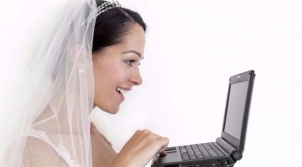 الزواج عبر الإنترنت يدوم أطول
