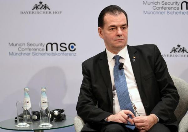 تغريم رئيس وزراء رومانيا  700 دولارا بسبب ظهوره دون كمامة