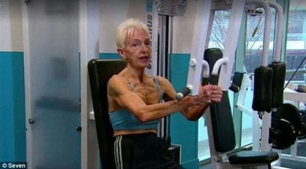 تحافظ على رشاقتها بعمر 75 عاماً بممارسة كمال الأجسام