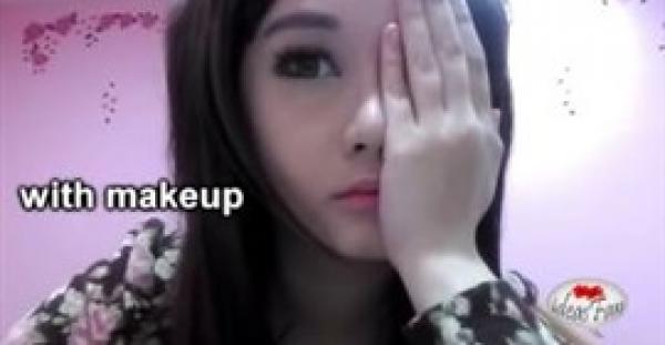 بالفيديو.. فتاة تصيب متابعيها بالصدمة بعد إزالة المكياج عن نصف وجهها