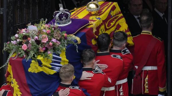 أبرز المعلومات عن السرداب الملكي الذي دُفنت فيه الملكة إليزابيث 2