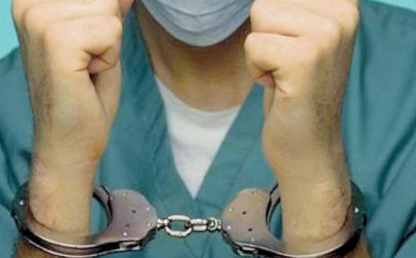 اعتقال طبيب وممرض و"سيكيريتي" متهمين بالتسبب في العمى لشاب خلال عراك و"أخبارنا" تكشف عن معطيات مثيرة