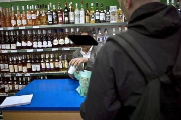 محل لبيع الخمور يشعل تادلة وأنباء عن تورط برلماني من حزب "الإستقلال"