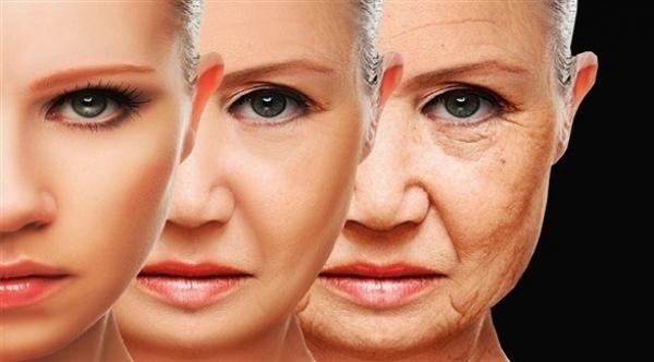 10 عادات تسرّع علامات الشيخوخة بالظهور على البشرة