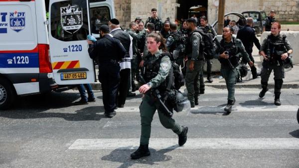 سائح تركي يطعن جنديا إسرائيليا في القدس ويخلف حالة استنفار واسعة