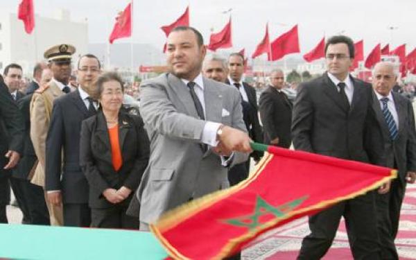 الملك : المغرب في تقدم مستمر دون نفط أو غاز ، و انما بسواعد أبنائه ، و هذا الدليل ..