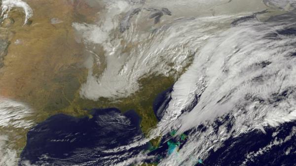 بالفيديو : أكبر عاصفة ثلجية تضرب نيويورك و نصائح للسكان بالبقاء في منازلهم