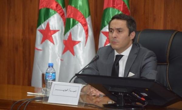 وزير الرياضة الجزائري يؤكد صعوبة عودة دوري كرة القدم