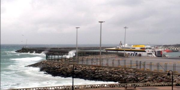 استئناف حركة الملاحة البحرية من ميناء طنجة نحو ميناء طريفة بجنوب إسبانيا