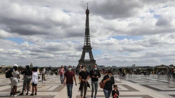 "عنف لا يصدق" .. جرح شرطيين بالرصاص في منطقة باريس وسرقة أسلحتهما