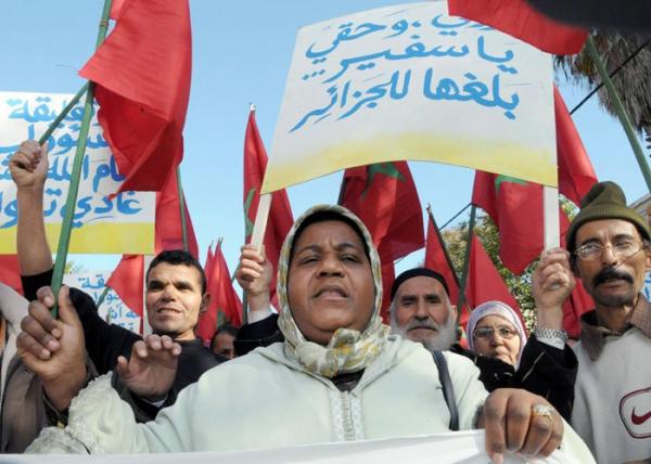 المغاربة المطرودون من الجزائر يرفعون دعوى قضائية لدى المحكمة الدولية