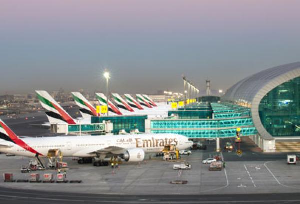 'دبي الدولي' يتربع على عرش المطارات في العالم