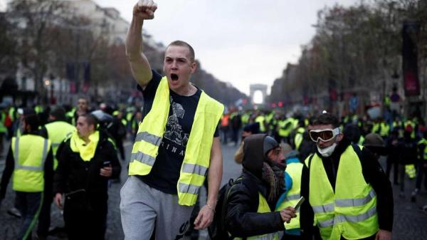"السترات الصفراء" تعود لاجتياح باريس..وإنزال أمني كبير في شوارع العاصمة الفرنسية