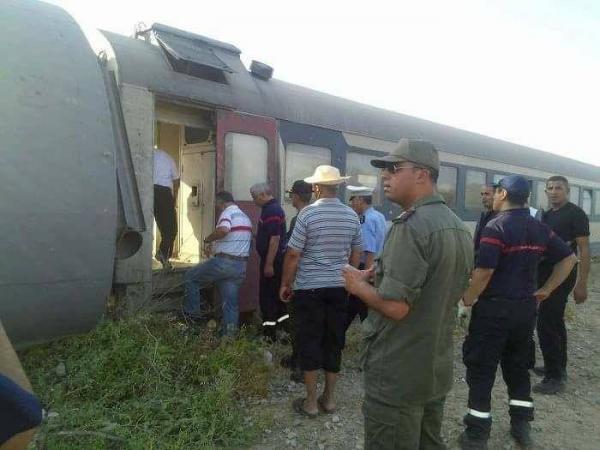إصابة 23 مسافرا فى حادث انقلاب قطار بتونس