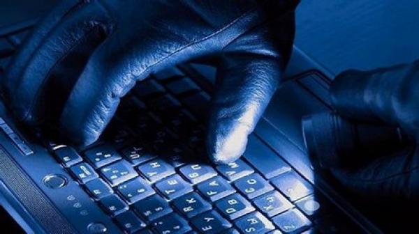 باحث يحذر من اختراق قراصنة الإنترنت أجهزة الـ"يو.إس. بي"