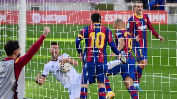 برشلونة يستعيد توازنه في الليغا بفوز رباعي على أوساسونا
