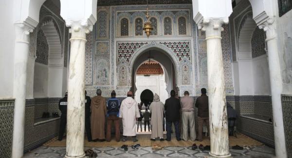 مع أو ضد: شاب مغربي يتاجر في الممنوعات يتبرع بمبلغ كبير جدا لبناء  مسجد كان في الأصل كنيسة