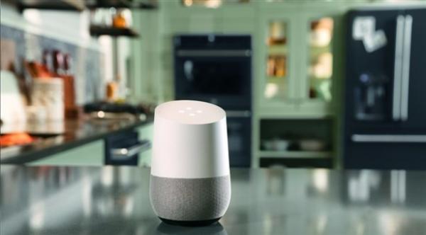 غوغل تتيح إجراء مكالمات صوتية مجانية عبر Google Home