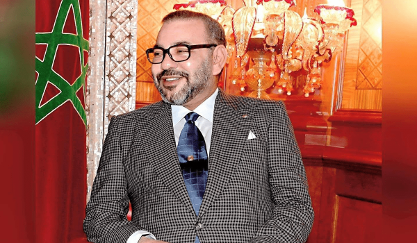 الملك "محمد السادس" مرشح بقوة للفوز بلقب "أبرز شخصية عربية" ونشطاء يدعون عموم الشعب المغربي للتصويت بكثافة (رابط المشاركة)