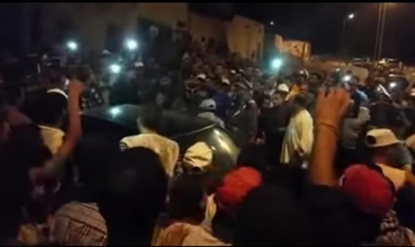 بالفيديو ضبط رئيس بلدية بإقليم الصويرة يوزع رشاوي لشراء الأصوات