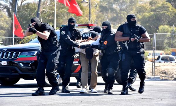 الأمن المغربي يتصدر المشهد..اقتناص الأهداف الثقيلة في النشرة الحمراء الدولية