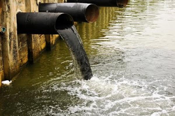 وزارة الداخلية تحذر من انتقال كورونا عبر مياه الصرف الصحي-وثيقة-