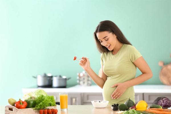 هذه أشياء تفيد الحامل في الأشهر الأولى من الحمل تعرفي عليها
