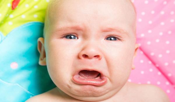 للأمهات : أهم أسباب بكاء الرضيع في الأشهر الأولى