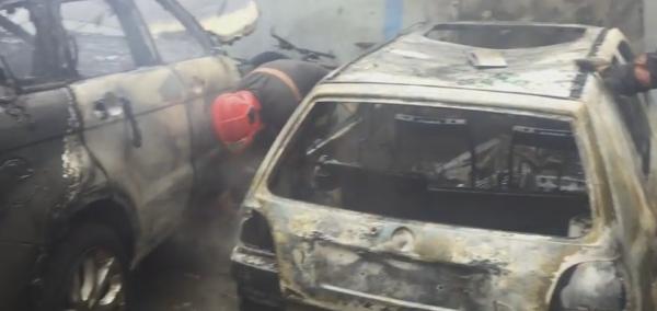 بالفيديو ....رعب في طنجة بعد انفجار سيارة مركونة في مرآب مكشوف