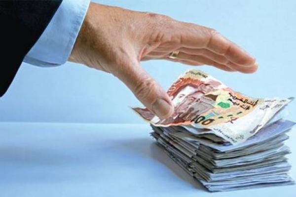 دراسة لبنك المغرب تدق ناقوس الخطر وتكشف عن استنزاف القروض لحوالي نصف أجور المقترضين