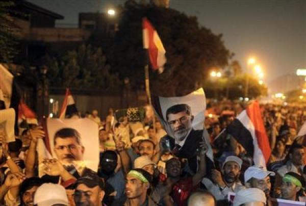 مقتل خمسة بمصر في يوم احتجاجات حاشدة على عزل مرسي