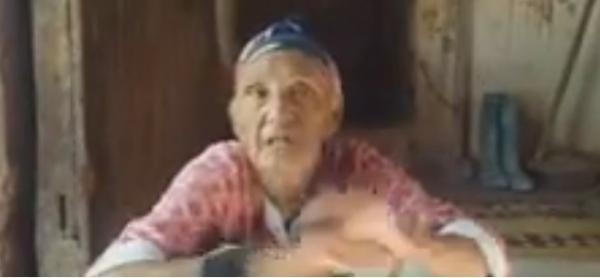 فيديو مؤثر...مسنة أمازيغية من المغرب العميق تفضح المحسوبية في عملية توزيع قفة رمضان وفيسبوكيين يتضامنون