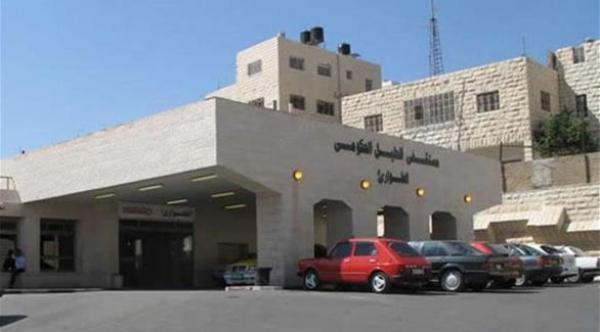  والدة الجنين (وهي أم لثلاثة أطفال) وصلت المستشفى ليل الأحد الماضي وهي في حالة ولادة مبكرة قبل 11 أسبوعاً من موعد ولادتها الطبيعي (صحيفة الأيام الفلسطينية) 