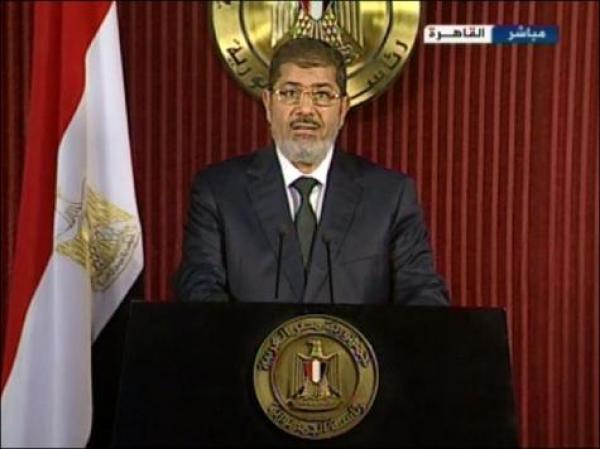 محمد مرسي في خطاب موجه إلى الشعب يؤكد بأنه لن يسمح أبدا بأن يعمد أحد إلى القتل والتخريب