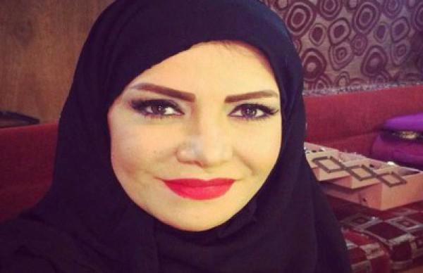 لقاء سويدان طليقة حسين فهمي ترتدي الحجاب !