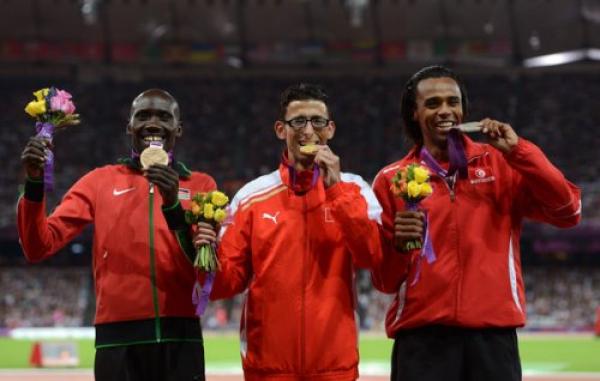 المغربي الأمين شنتوف يحرز الميدالية الذهبية و لرقم القياسي العالمي لسباق 5000م في الألعاب البارالمبية 