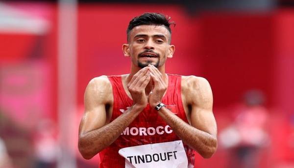العداء المغربي محمد تندوفت يحرز فضية سباق 3000 متر موانع