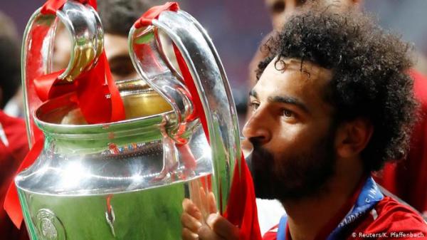 "صلاح" يتخذ قراره النهائي بخصوص انتقاله إلى ريال مدريد أو يوفنتوس