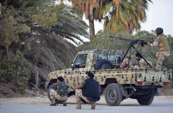 إطلاق أكثر من 100 رهينة تونسية احتجزتهم ميليشيات "فجر ليبيا"