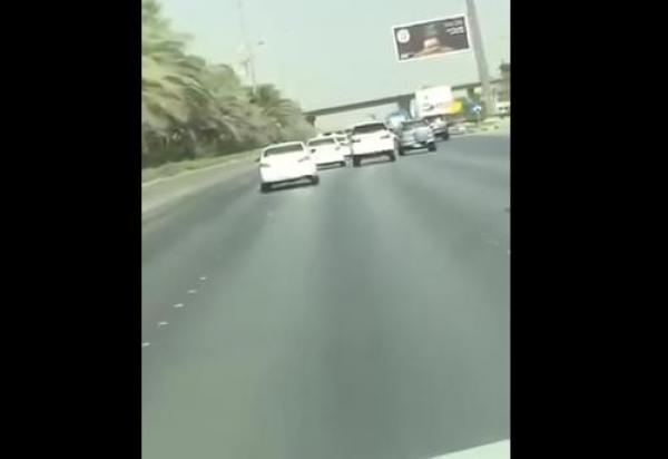 بالفيديو: مصير محاولة تجاوز فاشلة على طريق عام بالسعودية
