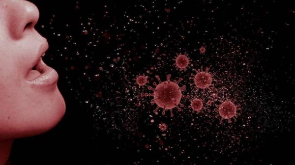 لقطات مقلقة تكشف مدى بقاء قطرات فيروس كورونا في الهواء بعد السعال!