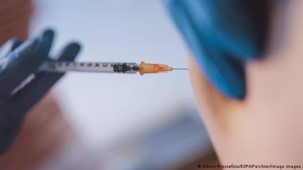"بيونتيك" الألمانية تستعد لبدء تجارب سريرية للقاحات ضد السرطان
