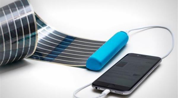 بالصور: بطارية تشحن هاتفك الذكي بالطاقة الشمسية
