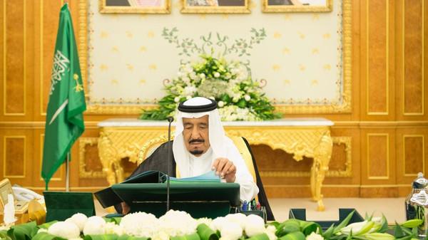 السعودية تخفض رواتب الوزراء  وأعضاء "الشورى"... فهل يقوم المغرب بنفس الخطوة؟