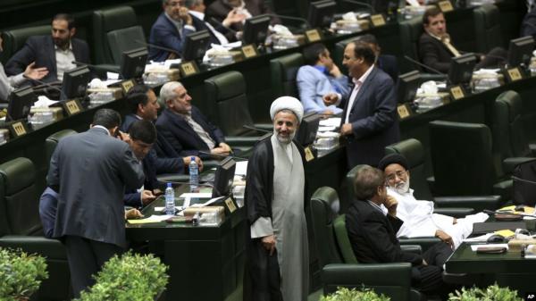 إصابة مسؤول إيراني رفيع المستوى بفيروس "كورونا"