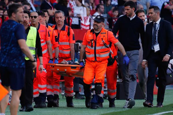 بالفيديو .. بونو يتعرض لإصابة مقلقة في مباراة ألميريا