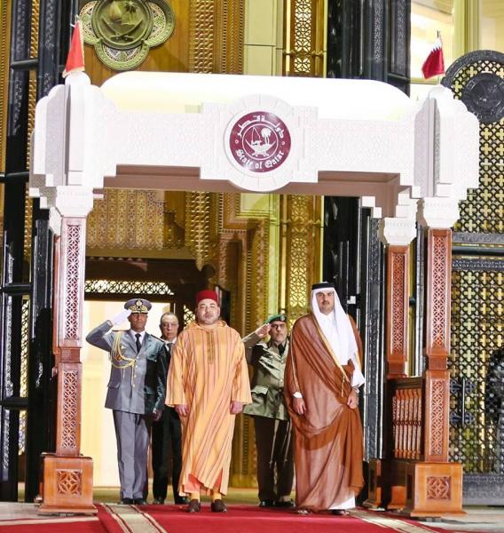 أمير دولة قطر يقيم حفل استقبال رسمي على شرف الملك محمد السادس (صور)