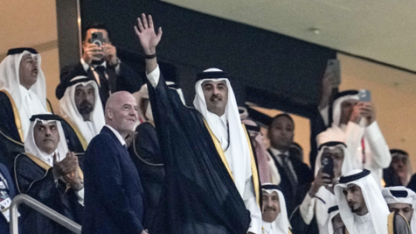 أمير قطر يعلن عن افتتاح كأس العالم 2022 بكلمة مؤثرة