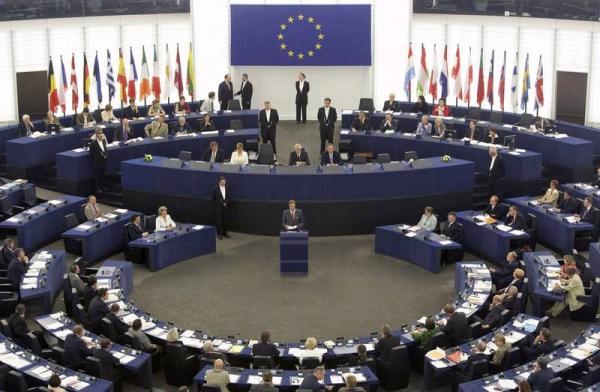برلمانيون أوروبيون يطالبون بفتح تحقيق حول انتحال الهويات من طرف عناصر "البوليساريو" والجزائر