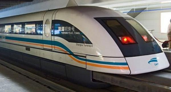 القطار المغناطيسي المعلق في اليابان يسجل رقما قياسيا جديدا من حيث السرعة